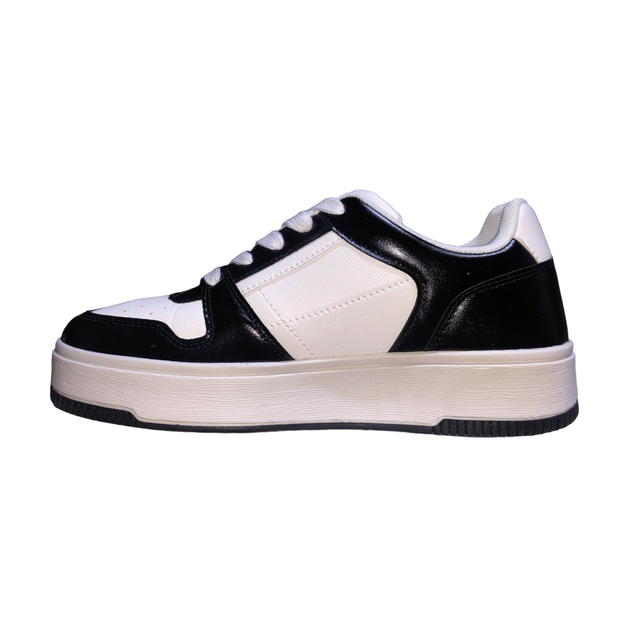 Tenis Blanco/Negro Mata Shoes