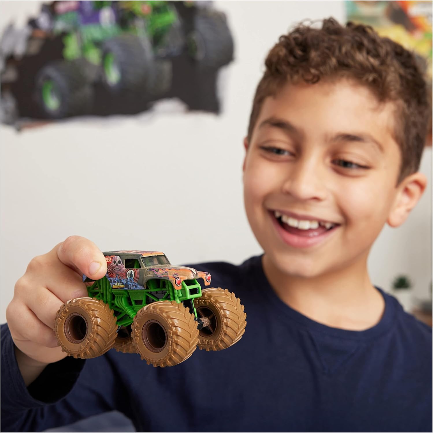 Monster Jam Mystery Mudders Grave Digger (los estilos variarán) Spin Master