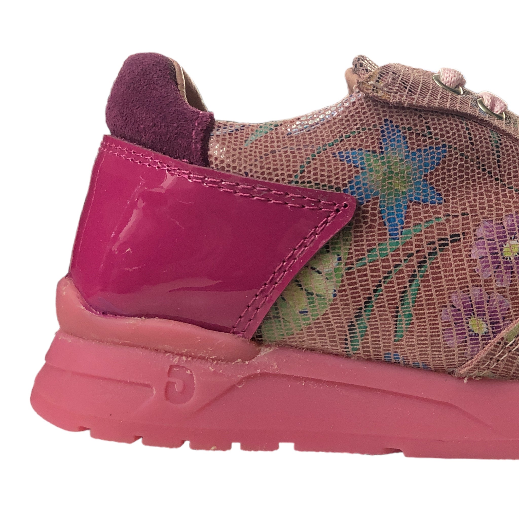 Tenis Con Estampado Floral Para Niña Dogi