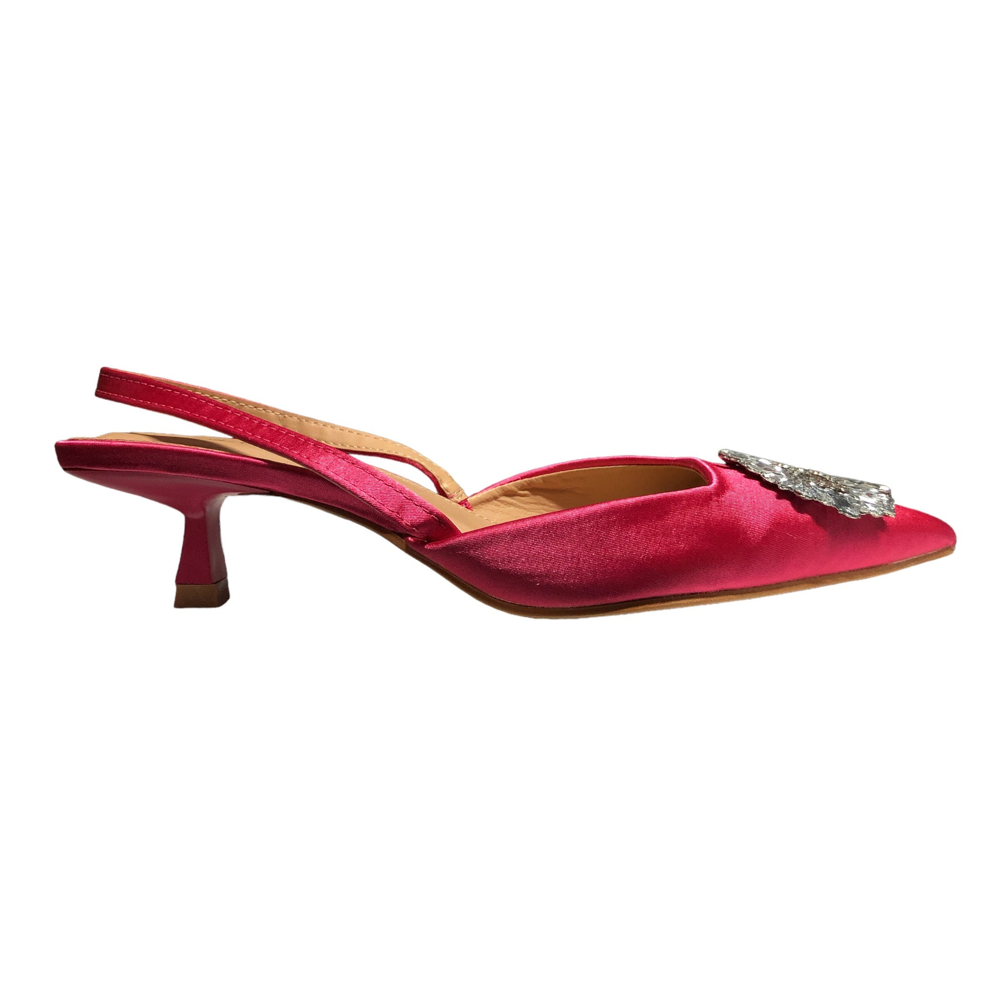 Zapatilla Baja Color Fucsia Con Detalle De Pedrería Unilady