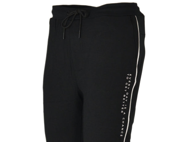Pantalón "EVERY DAY IS A CHANCE TO GET BETTER" para caballero LOSAN.