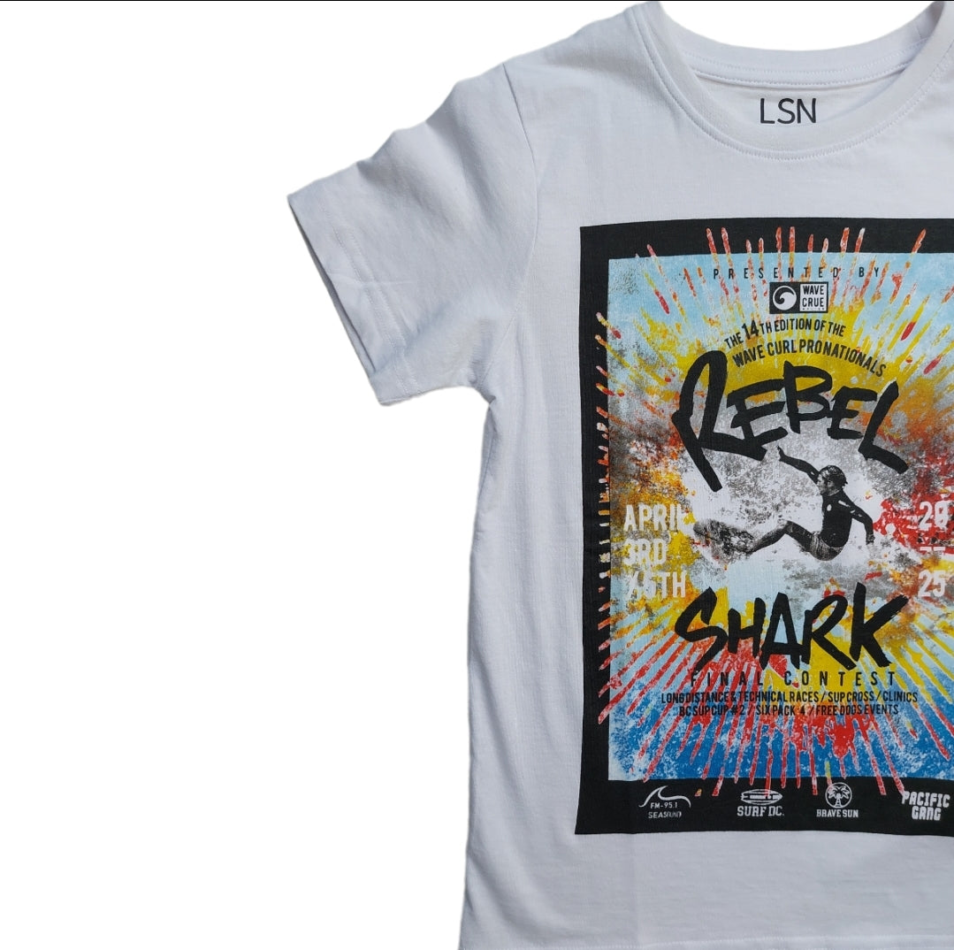 Playera color blanco "REBEL SHARK" para niño Losan