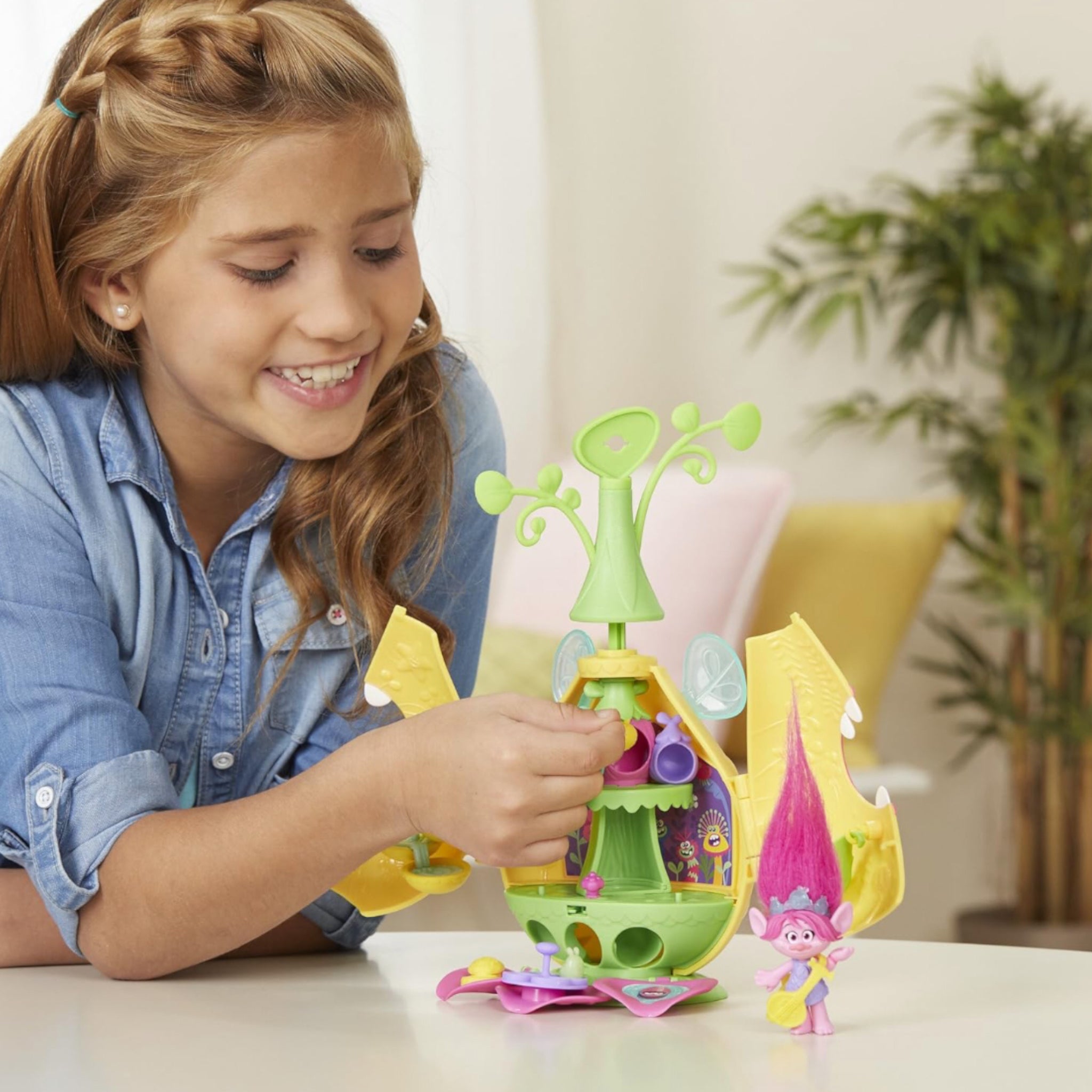 Trolls Campamento de Criaturas Hasbro