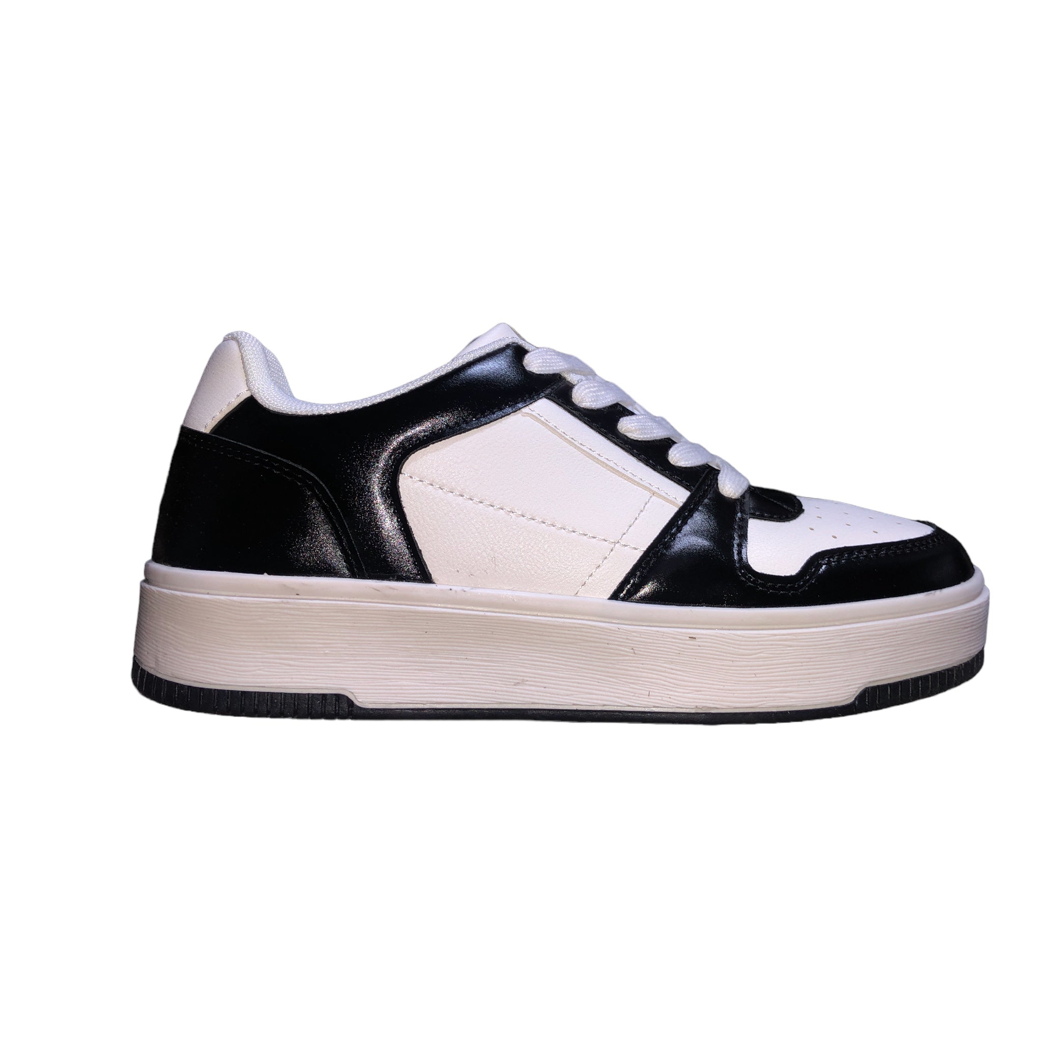 Tenis Blanco/Negro Mata Shoes