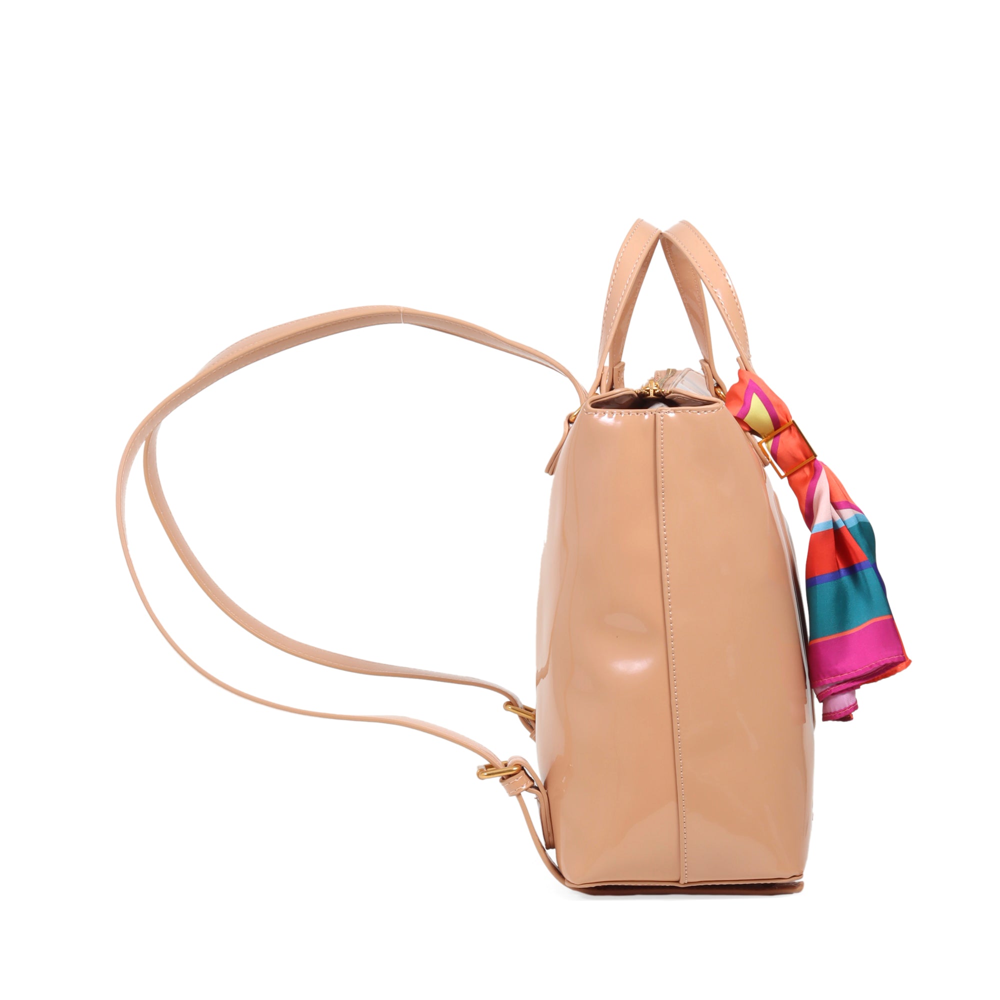 Mochila Charol Con Mascada Color Camel Cloe