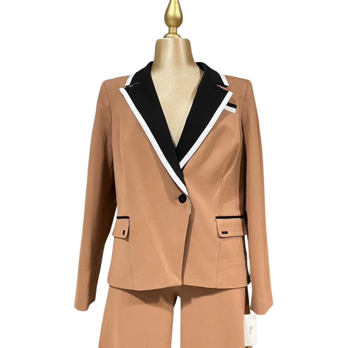 Conjunto De Saco Y Pantalón Tabaco /Negro Para Dama MUSSI