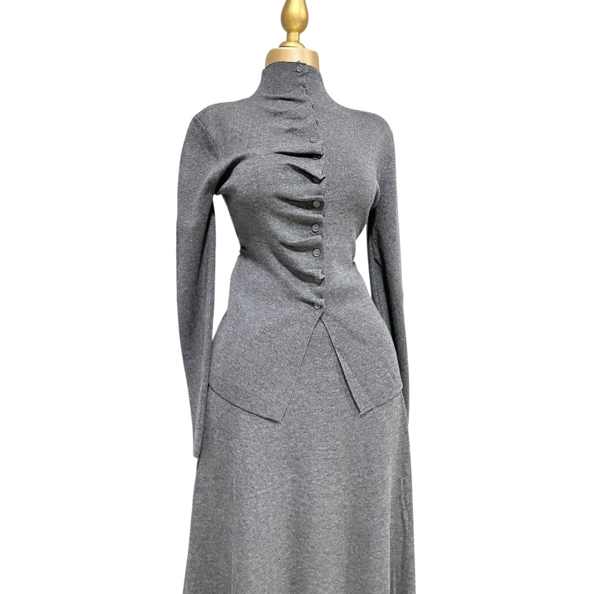 Conjunto De Suéter y Falda Color Gris MUSSI