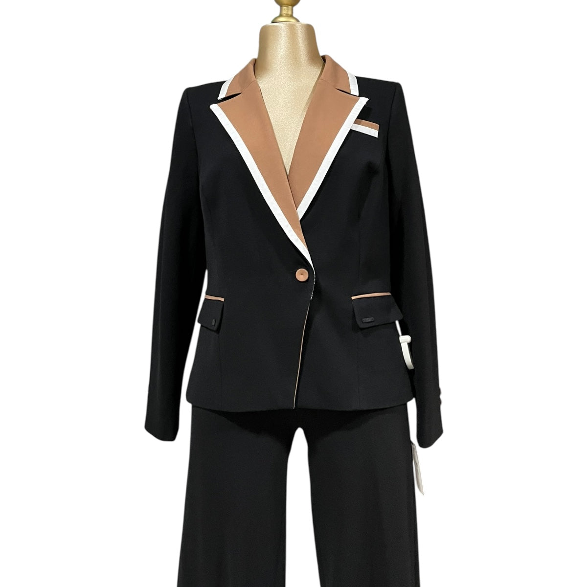 Conjunto De Saco Y Pantalón Negro/Tabaco Para Dama MUSSI
