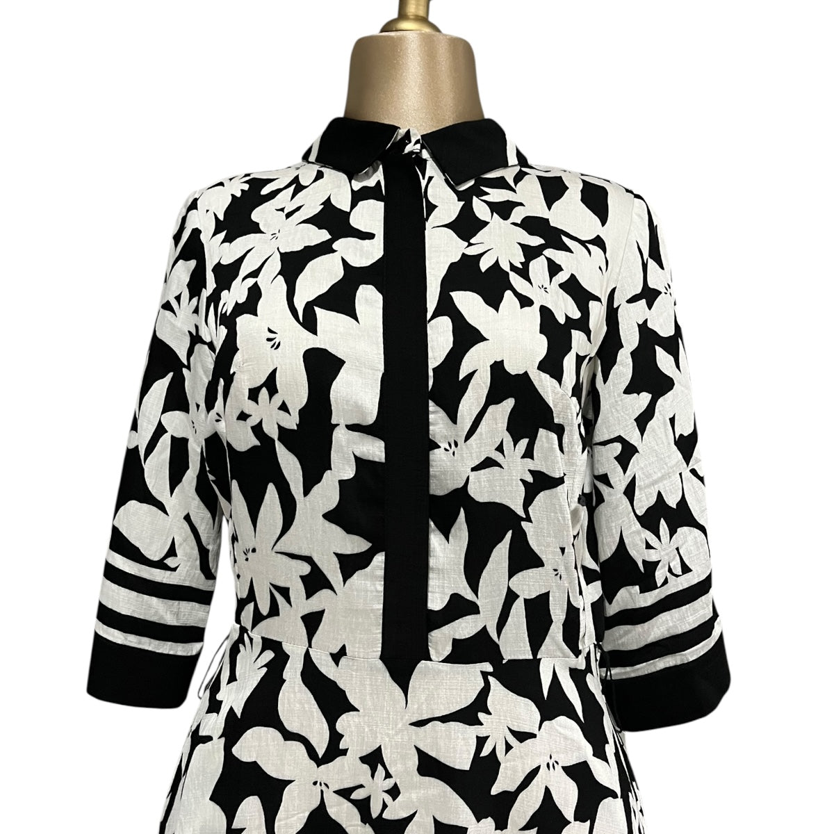 Vestido Estampado Negro/Hueso Con Cinturón
