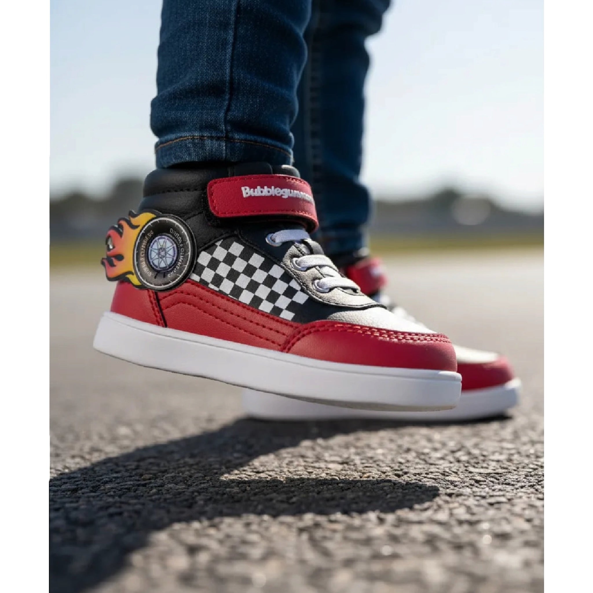 Tenis Carreras Audi  rojo negro Bubble Gummers