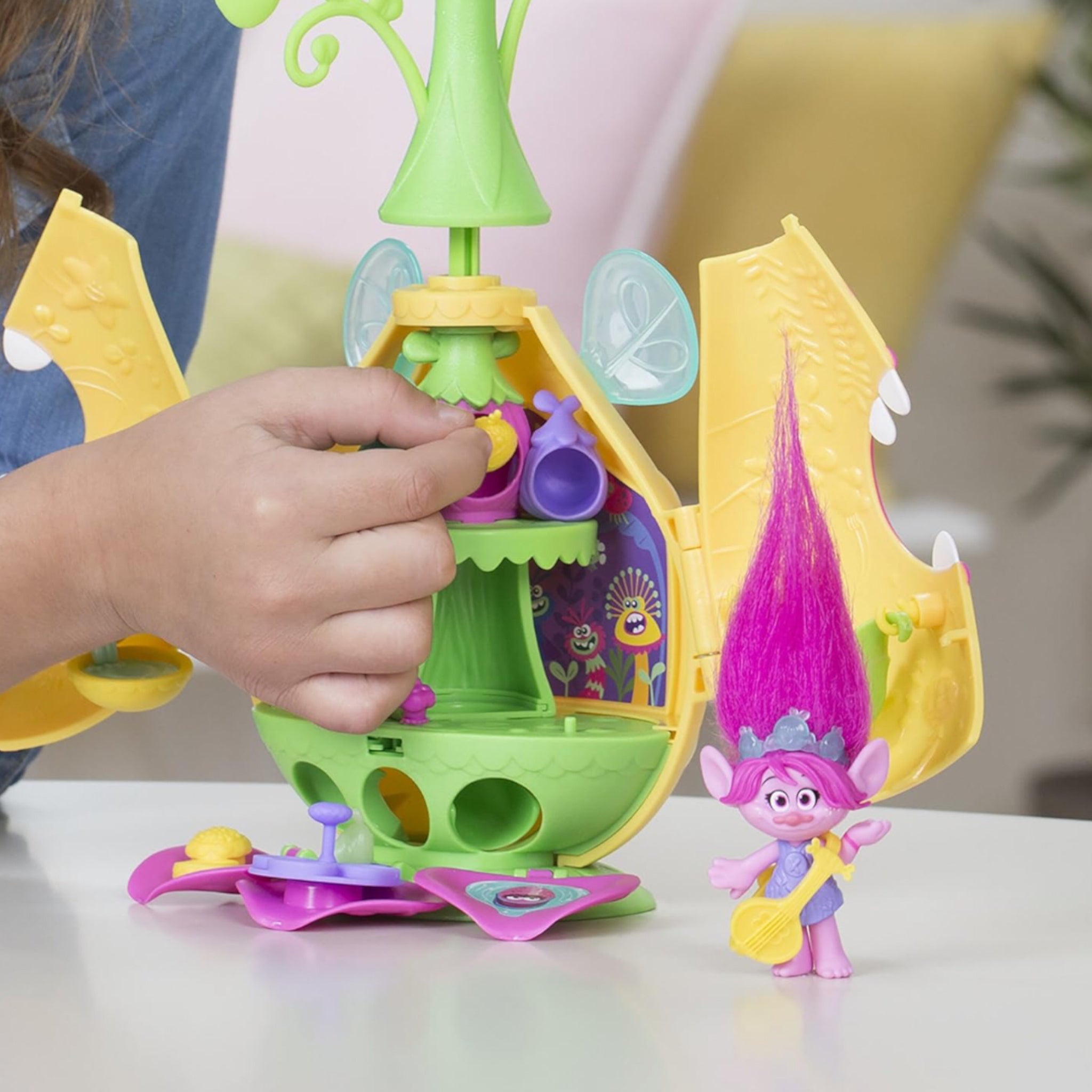 Trolls Campamento de Criaturas Hasbro