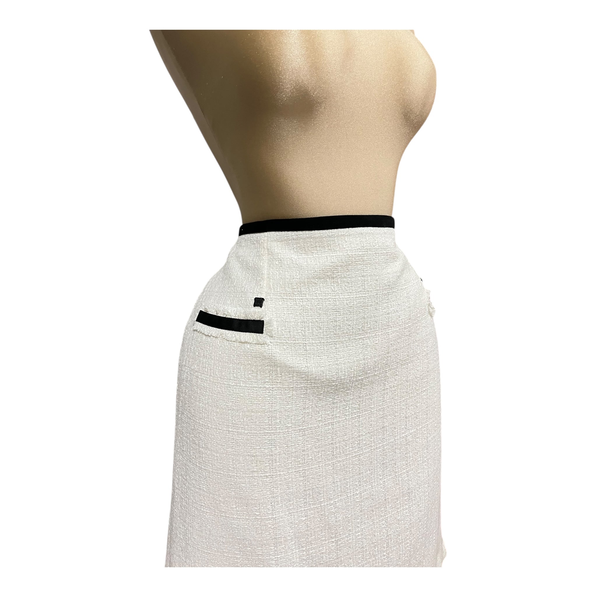 Conjunto Color Hueso Saco y Falda MUSSI