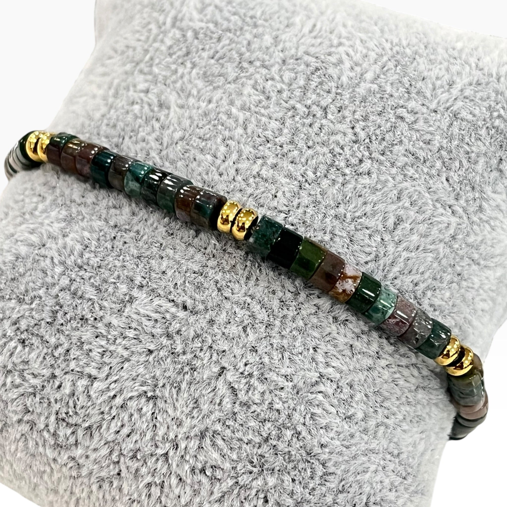 Pulsera En Tonos Verdes Con Acentos Dorados