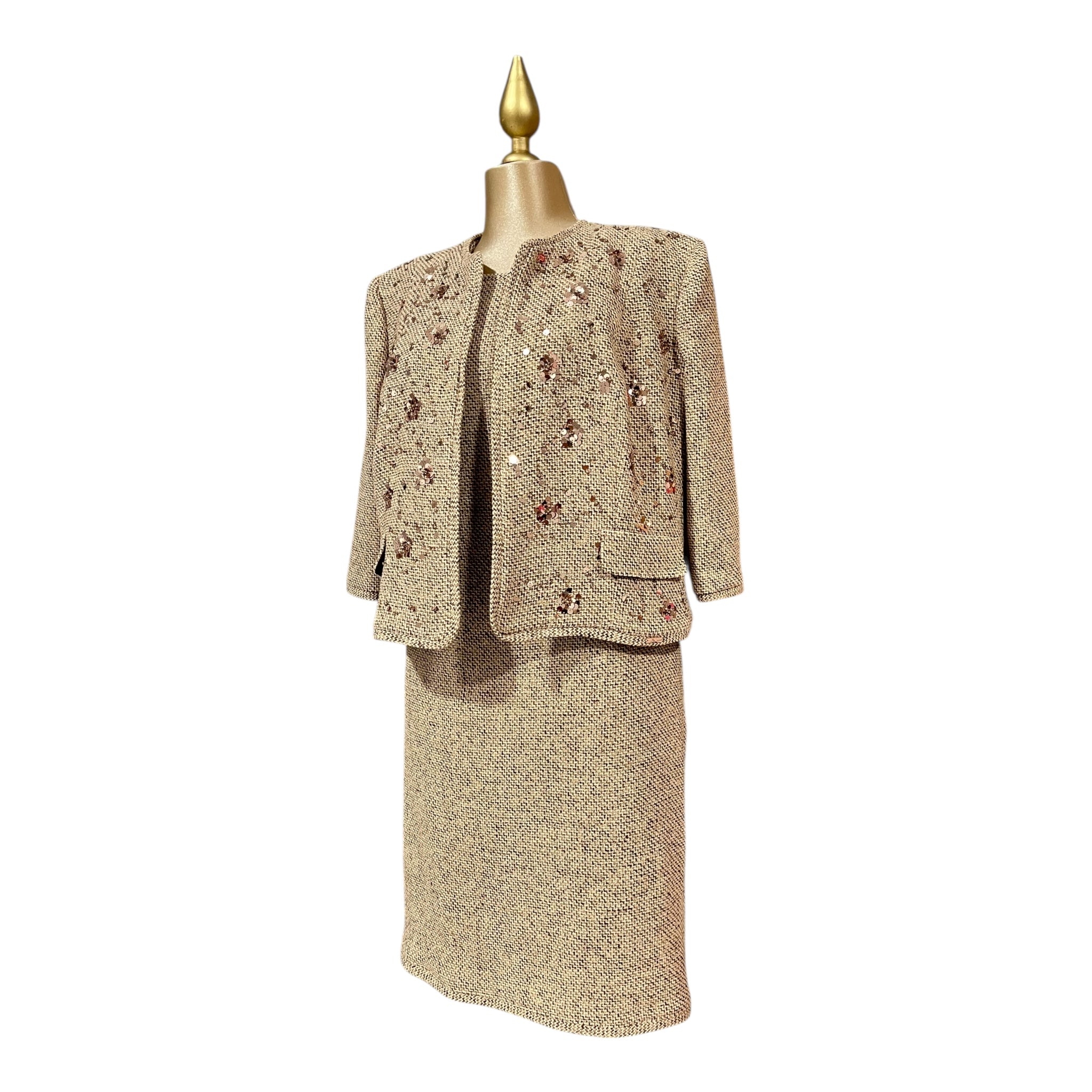 Conjunto Saco Y Vestido Beige Lentejuelas MUSSI