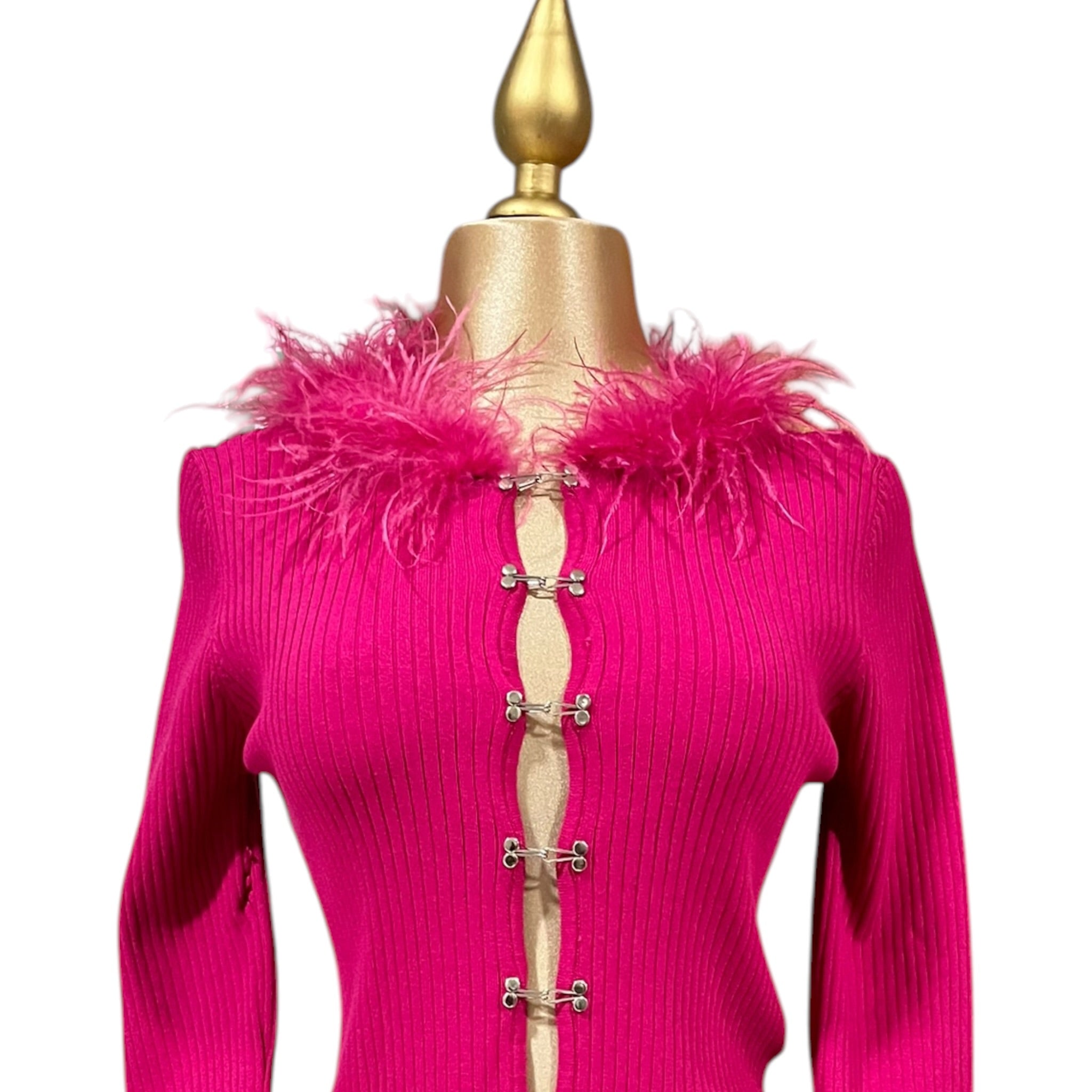 Blusa con plumas Abierta Fucsia LC
