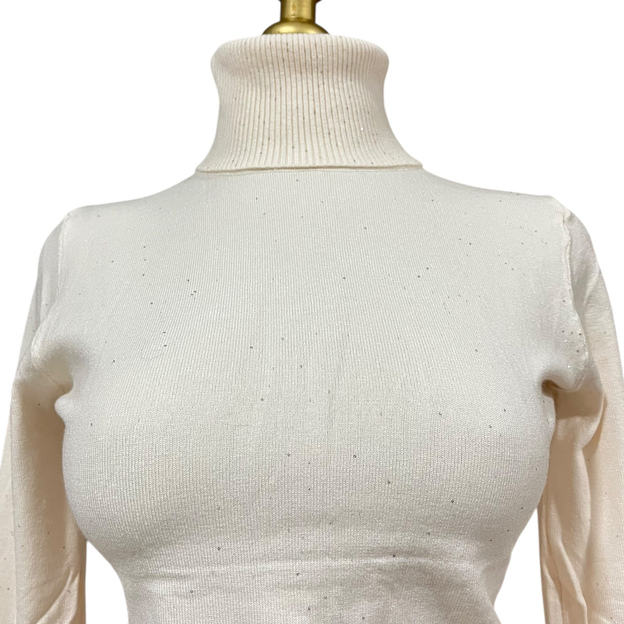 Blusa Hueso Con Brillos Cuello Alto Para Dama MUSSI