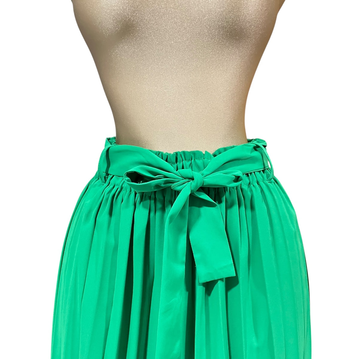 Pantalón Plisado Con Cinturón Color Verde Para Dama OM