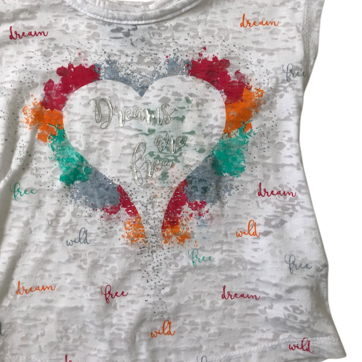 Playera Estampado Corazón LOSAN