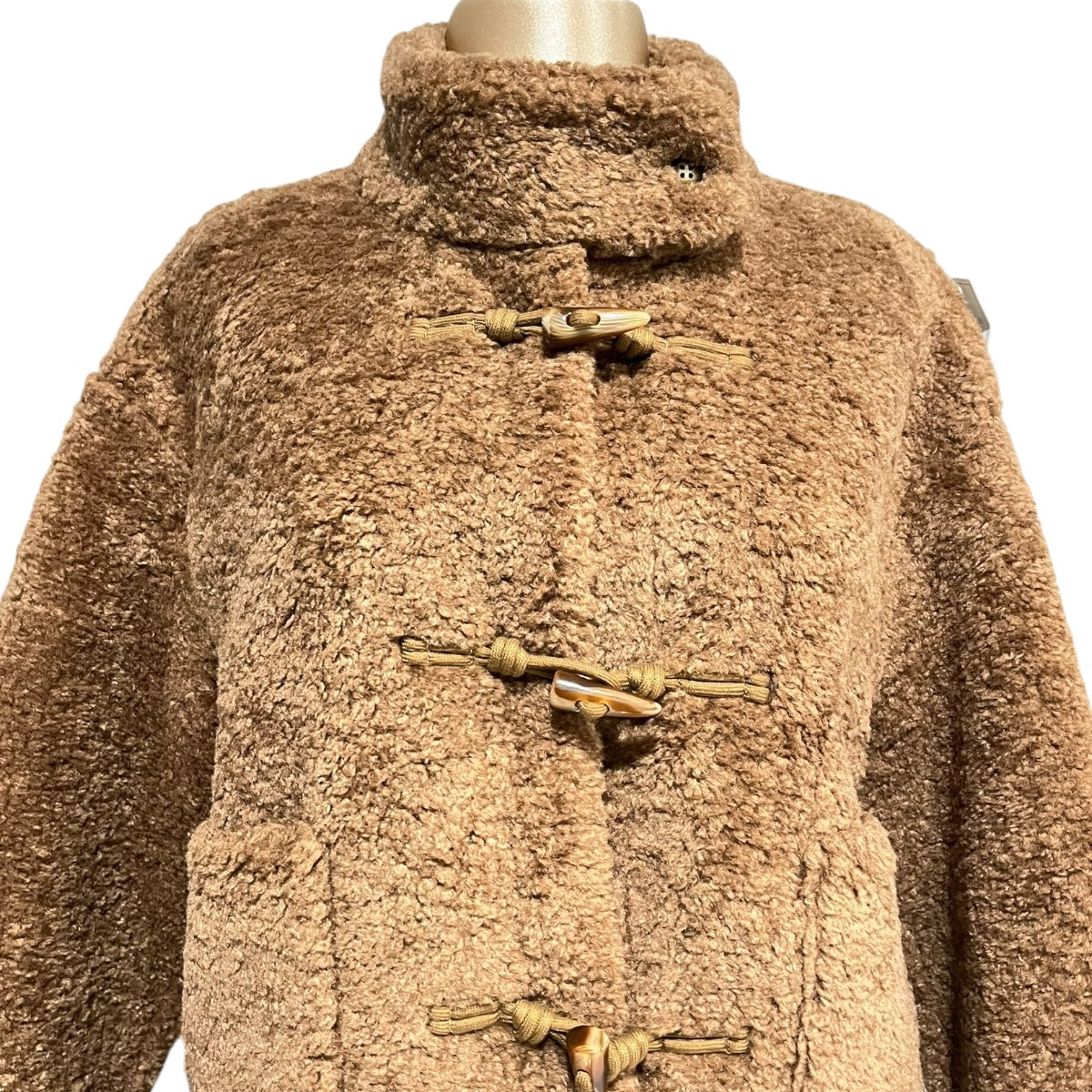 Abrigo Camello Con Bolsa Para Dama Mussi