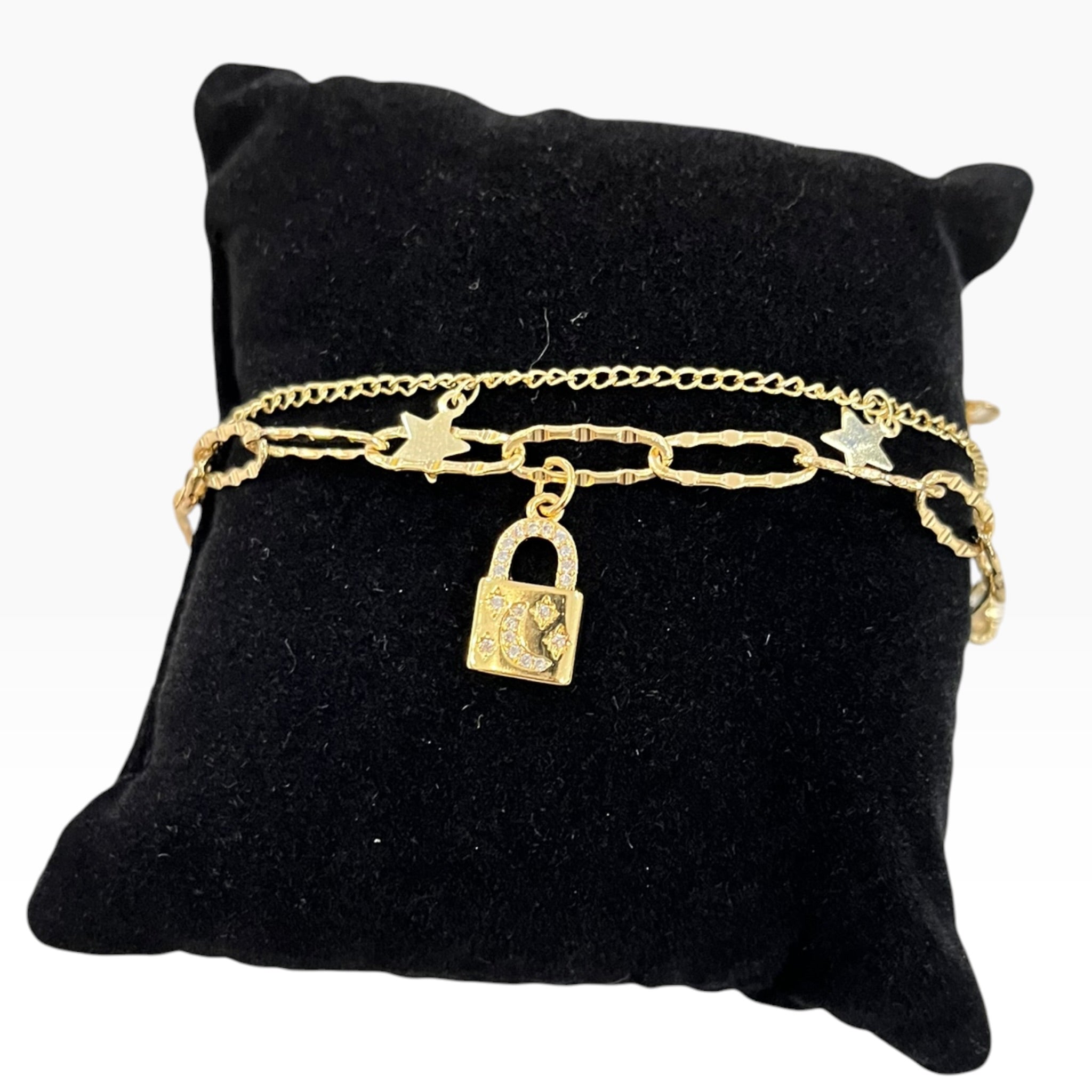 Pulsera Dorada Con Dije Candado y Pequeñas Zirconias