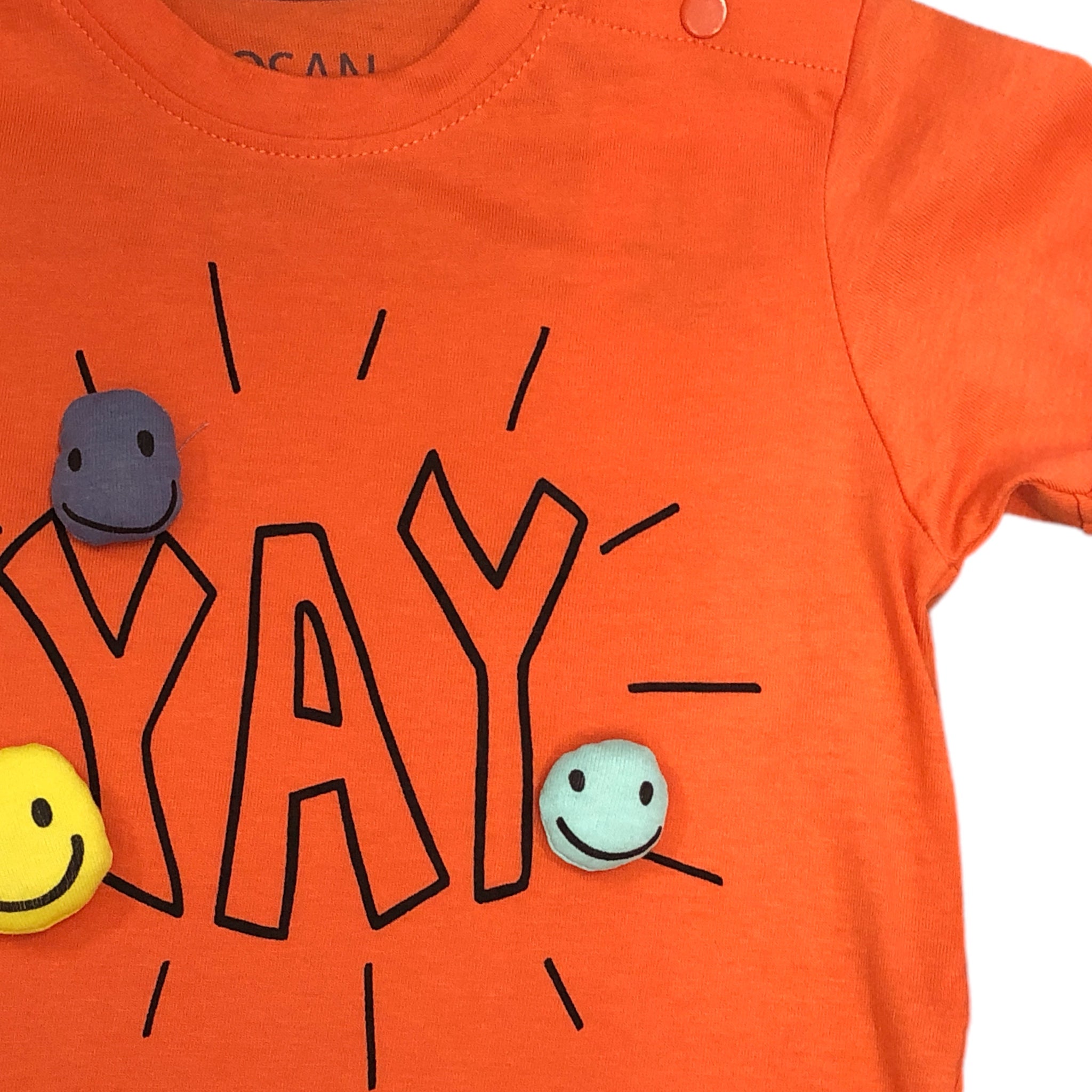 Playera naranja charms 3D para bebé niño "YAY" Losan