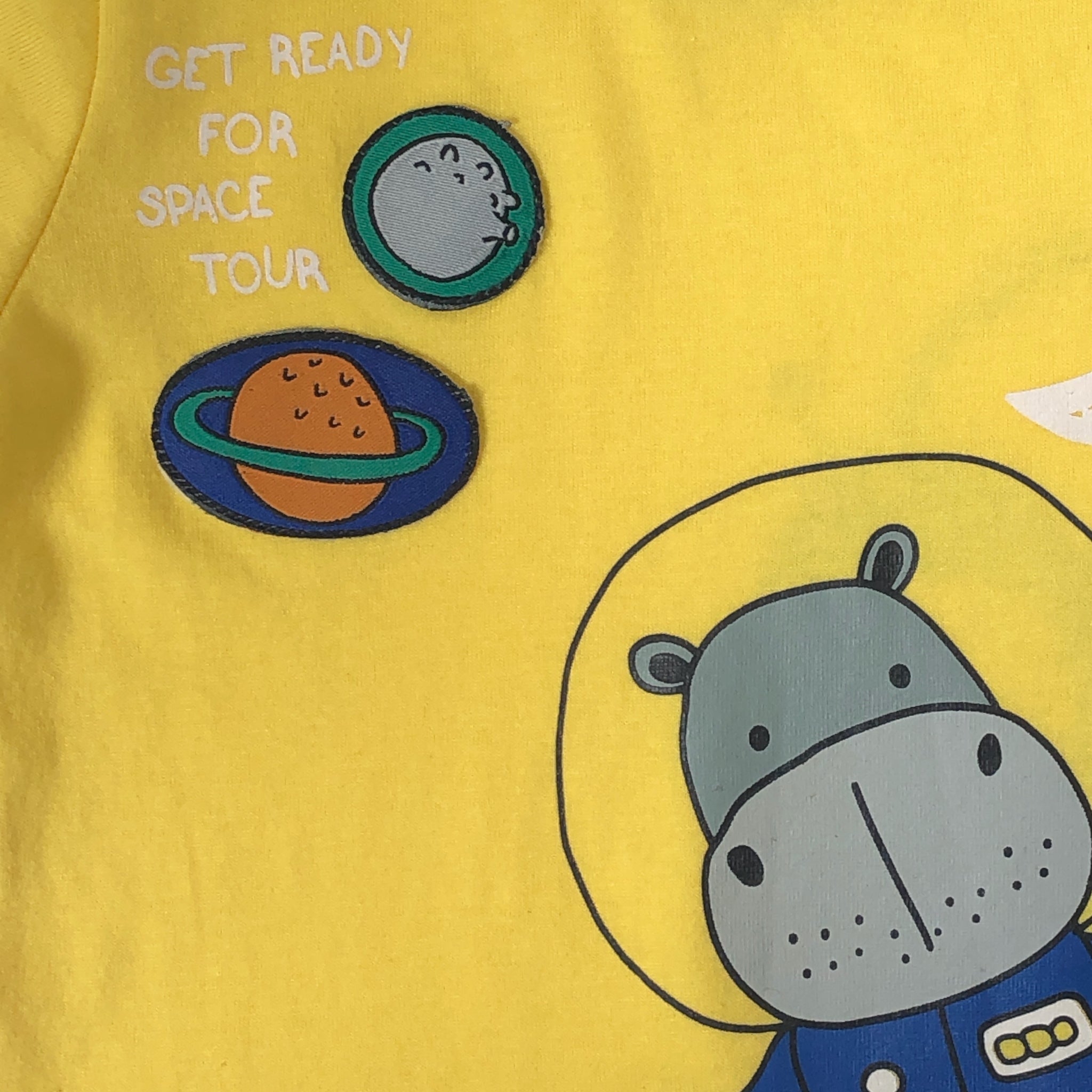 Playera amarilla manga corta “GET READY FOR SPACE TOUR” para bebé niño Losan