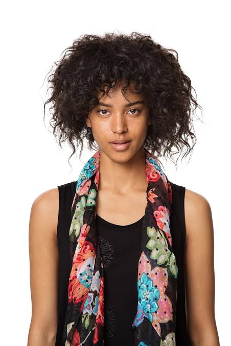 Pashmina "Caribou" Negro Flores Dama DESIGUAL