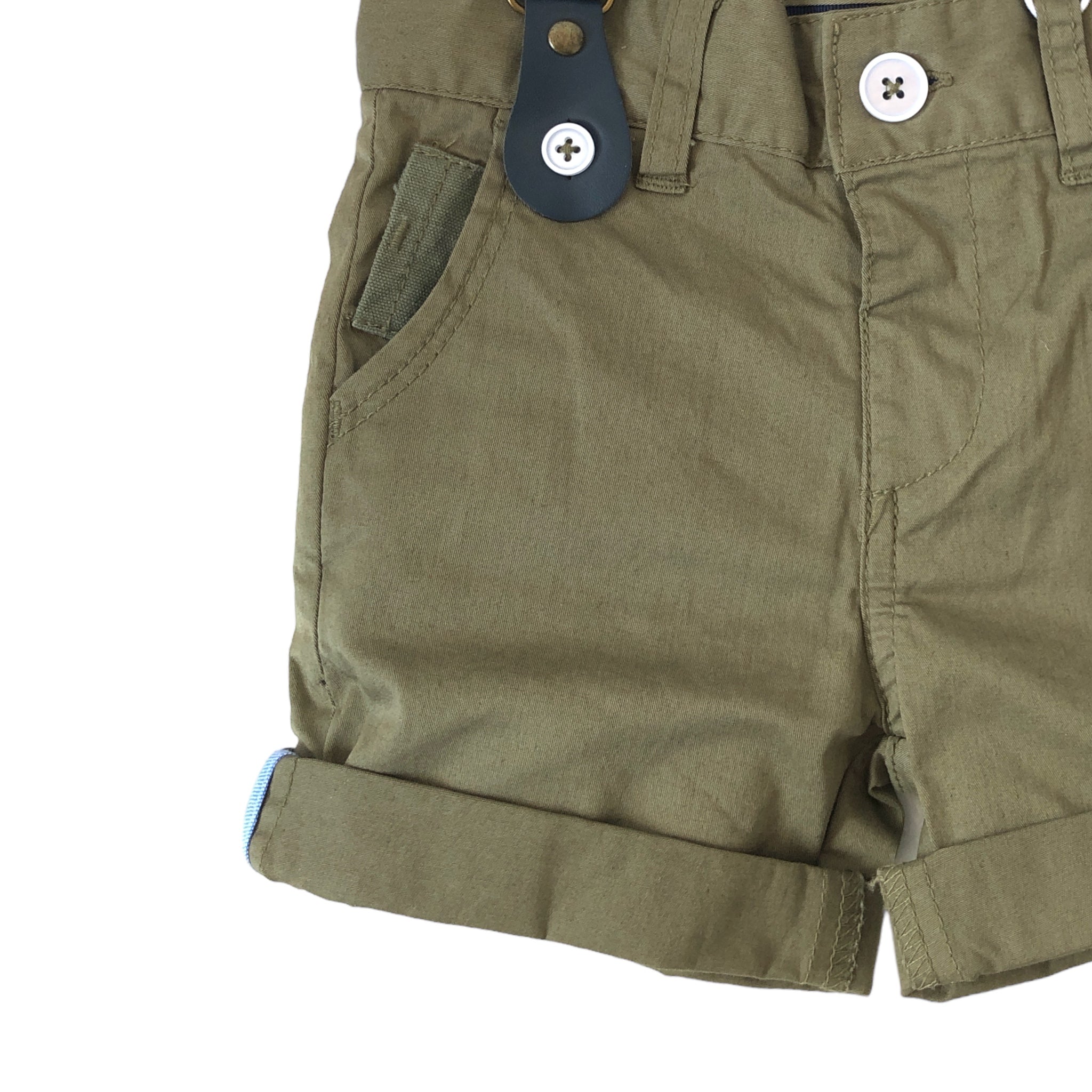 Short verde con tirantes para bebé niño Losan