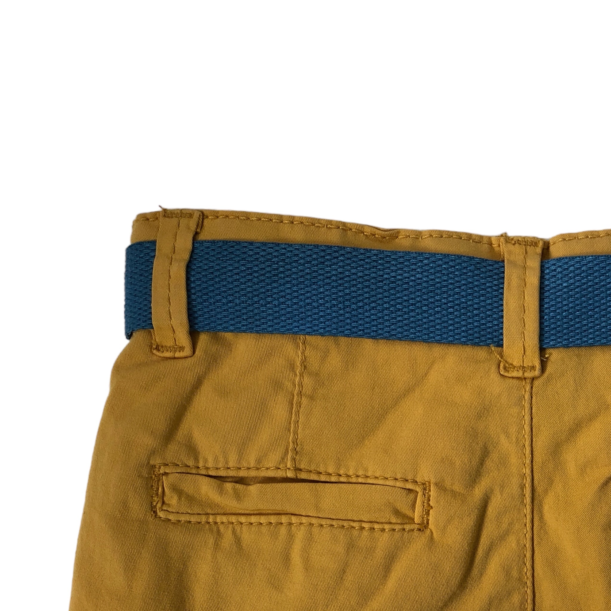 Short amarillo con cinturon azul "FREE LIFE" para bebé niño Losan