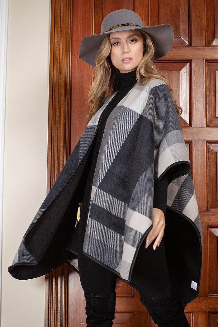 Capa Gris Para Mujer MUSSI