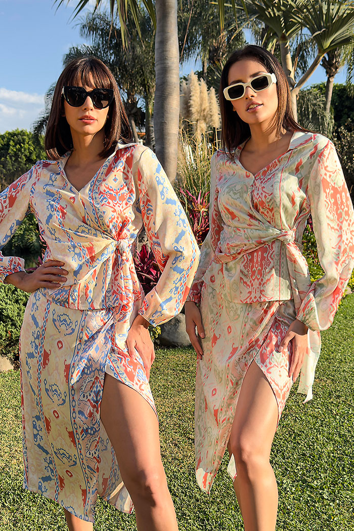Conjunto Falda y Blusa Estampado Azul rojo