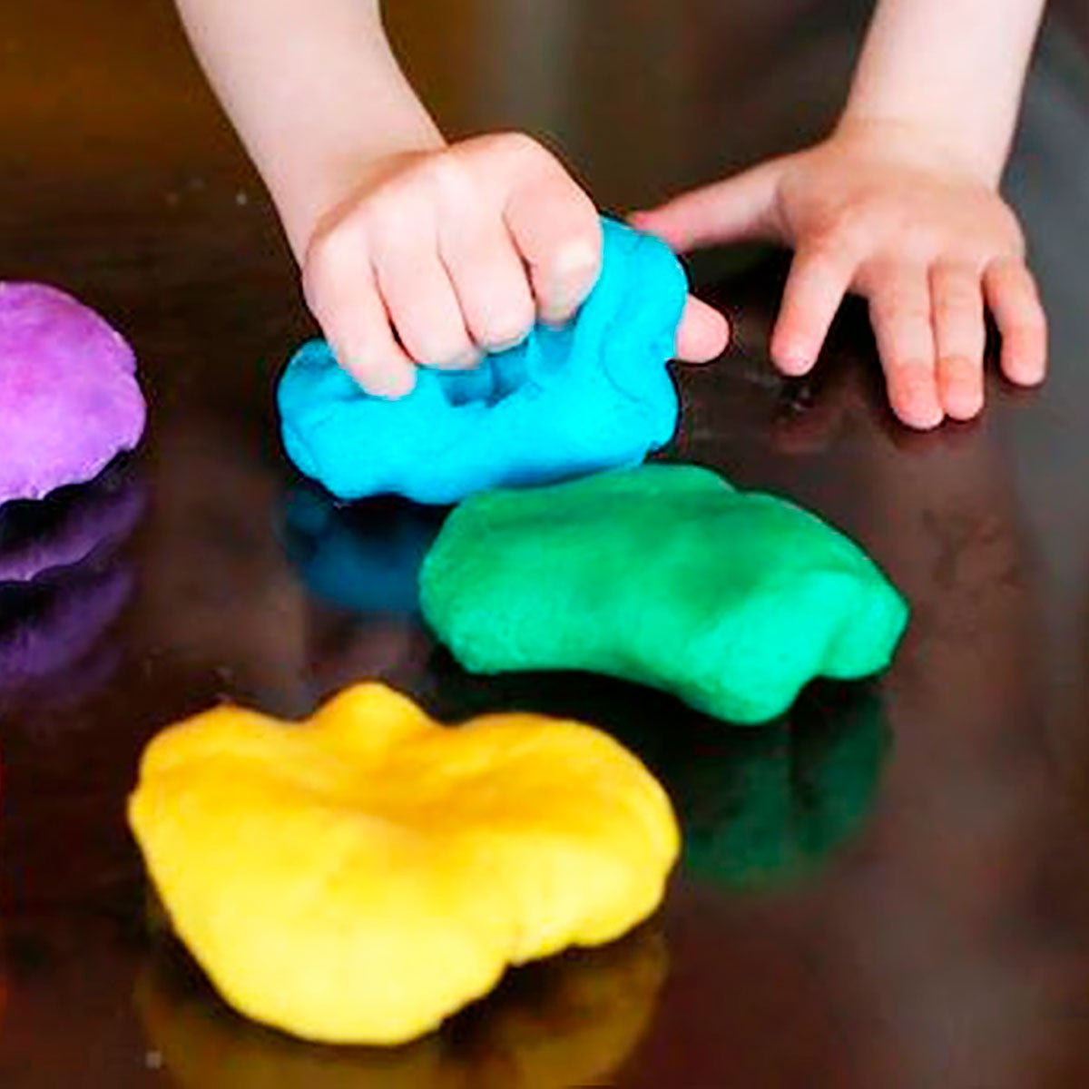 PLAY DOH INDIVIDUAL 4OZ COLORES
