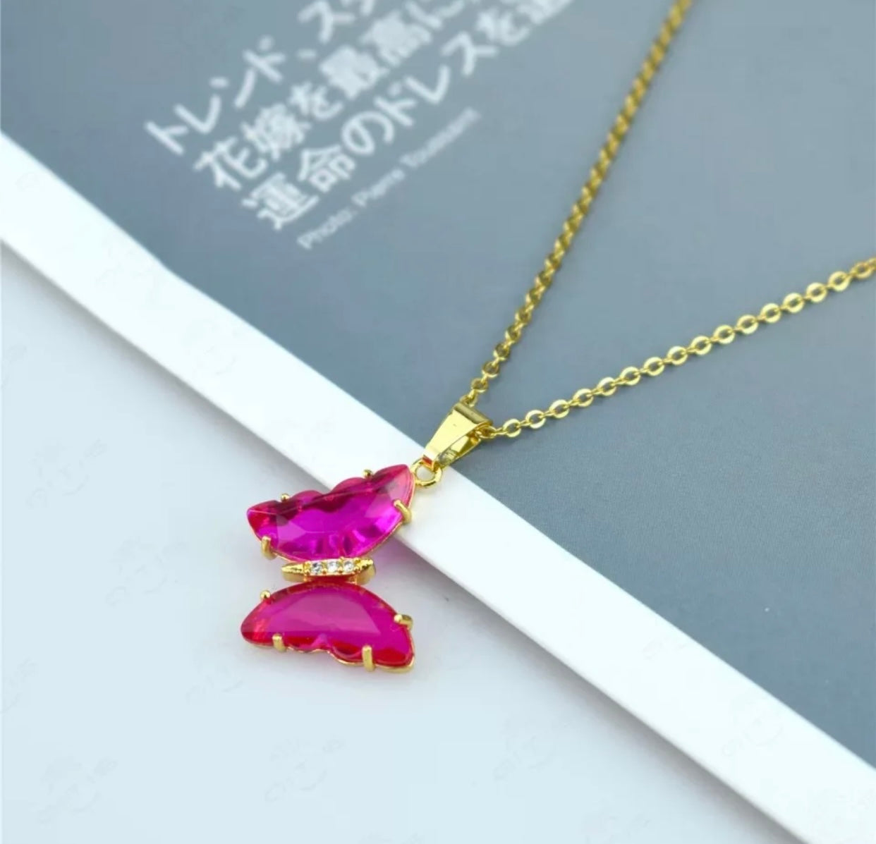 Dije Mariposa dije y cadena