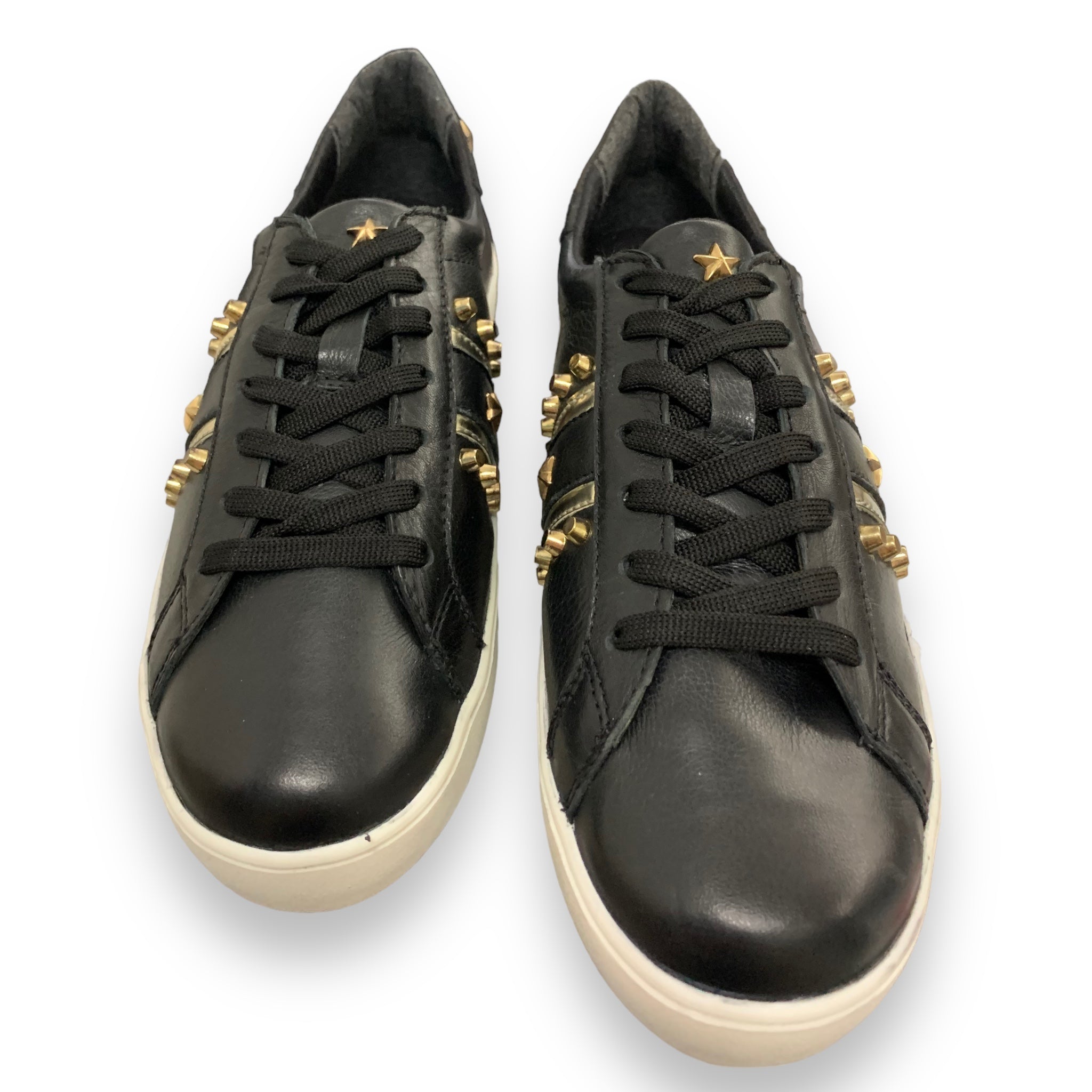 Tenis negro con estrellas Gillio